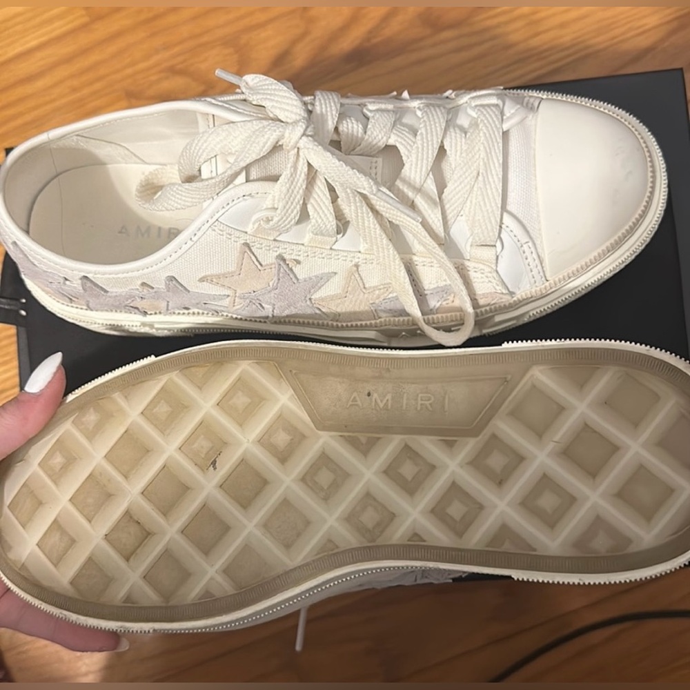 Amiri star sneakers.Great condition use twice.  
Size: 39. Fits like a 8 1/2 - 9